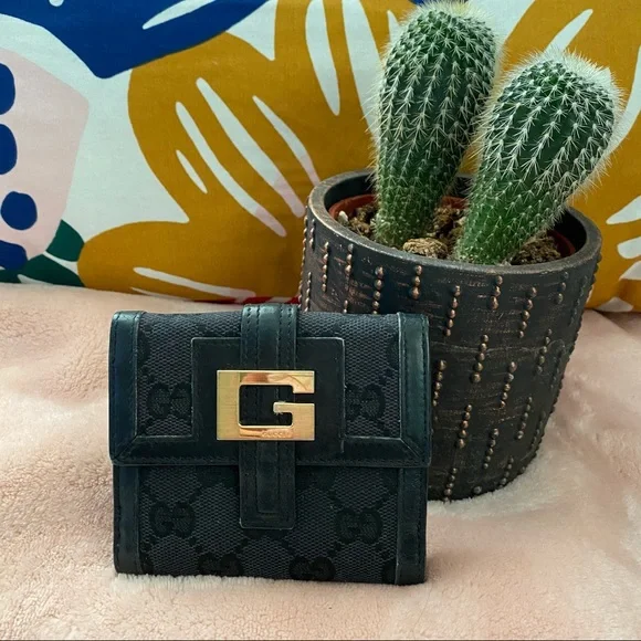 Gucci Short Wallet - Picture 1 of 11